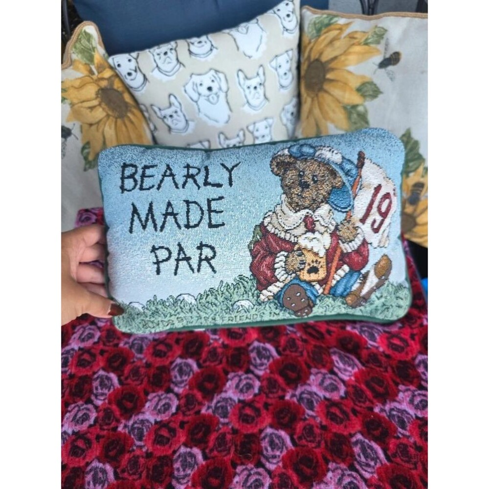 Vintage Boyds Bears Tapestry Accent Pillow "Bearly Made Par" - Golf Decor